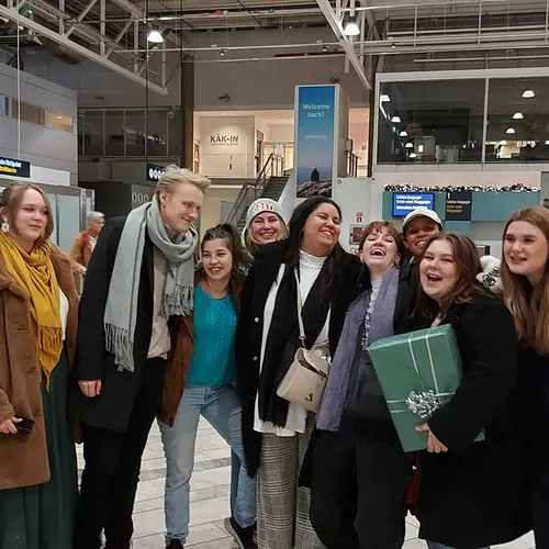 Våra nära och kära Near 13